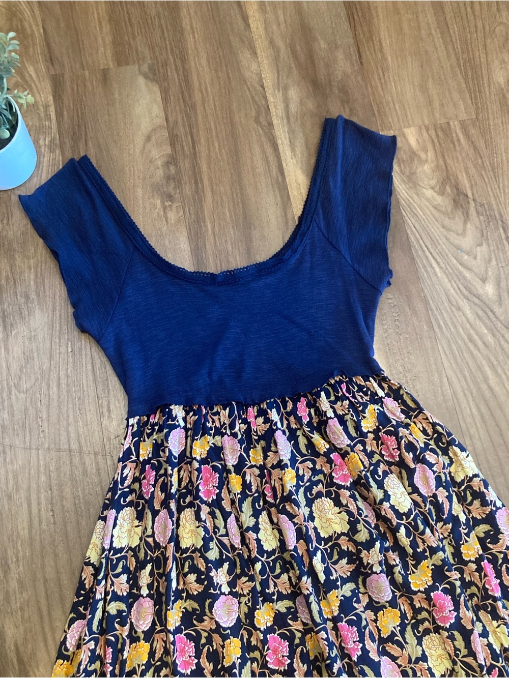 NATURAL LIFE Floral Bohemian Style Dress Size S, Can Fit M - Picture 4 of 6
